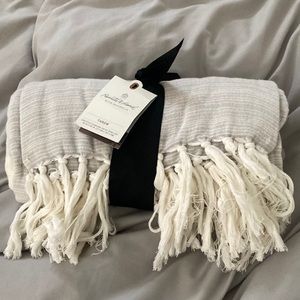 NEW Hearth & Hand throw